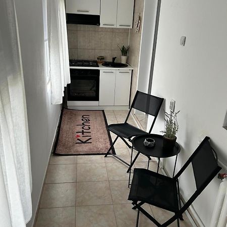 Jasminique Suite Крайова Екстер'єр фото