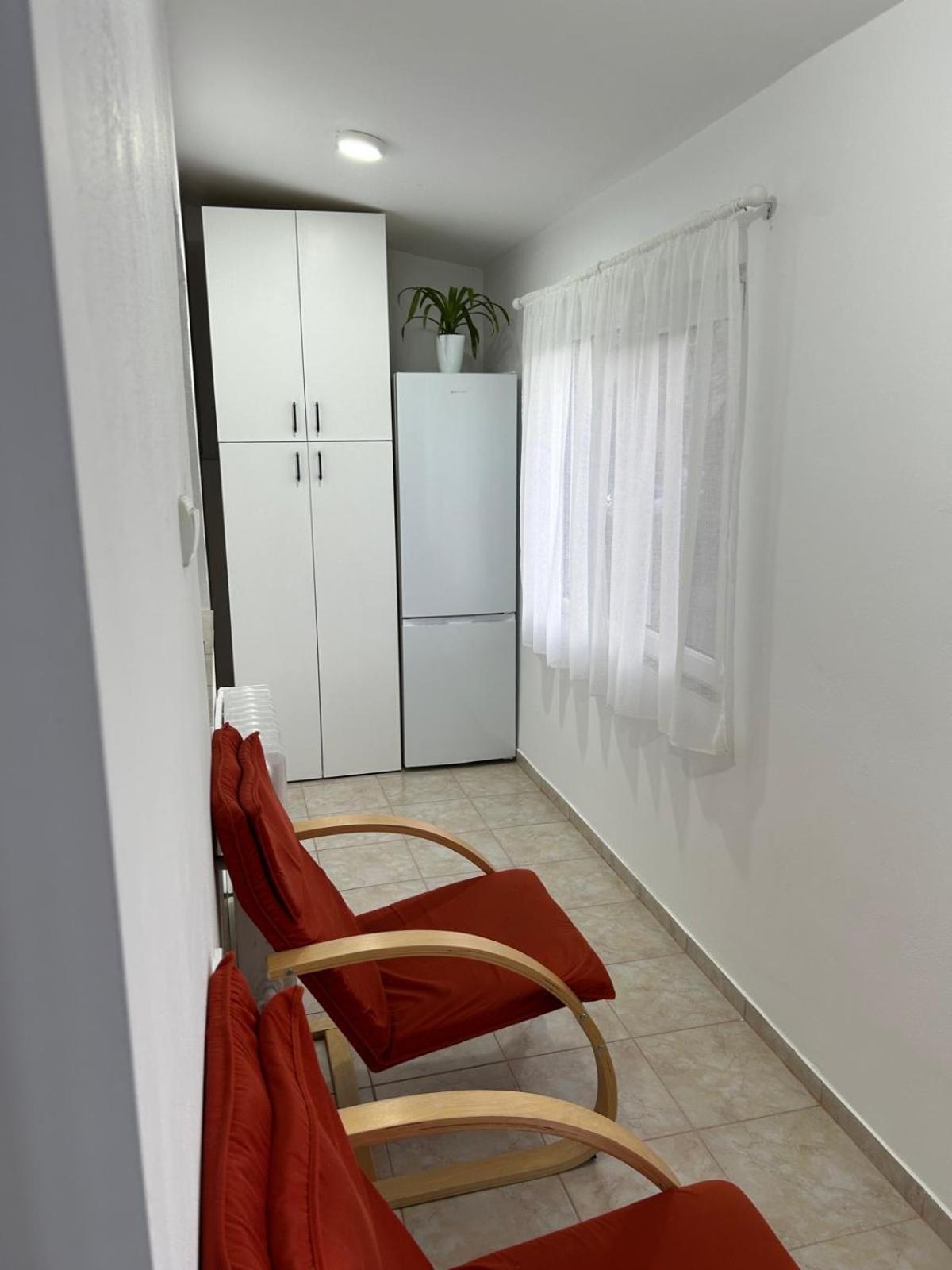 Jasminique Suite Крайова Екстер'єр фото